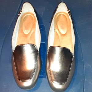 Gloria VANDERBILT SILVER MEMORY FOAM FLATS NRMINT